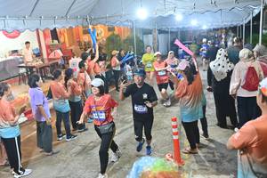 BIB: 4167
                            <button type="button" onclick="openModal(26243078)" class="btn btn-primary btn-sm float-right btn-popup" data-toggle="modal" data-target=".modal-high-quality">
                        <i class="fas fa-shopping-cart"></i> Add to Cart
                    </button>
                                            <button type="button" onclick="isThisMe(26243078, true)" class="btn btn-success btn-sm float-right btn-popup btn-isme hidden" data-toggle="tooltip" data-placement="bottom" title="นี่คือรูปของคุณใช่ไหม คลิกที่นี่เพื่อเอาเข้าอัลบั้ม">
                        <i class="fas fa-plus"></i> Add to album
                    </button>
                    <button type="button" onclick="isThisMe(26243078, false)" class="btn btn-warning btn-sm float-right btn-popup btn-isnotme hidden">
                        <i class="fas fa-ban"></i> Remove from album
                    </button>