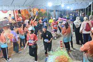 BIB: 4167
                            <button type="button" onclick="openModal(26243087)" class="btn btn-primary btn-sm float-right btn-popup" data-toggle="modal" data-target=".modal-high-quality">
                        <i class="fas fa-shopping-cart"></i> Add to Cart
                    </button>
                                            <button type="button" onclick="isThisMe(26243087, true)" class="btn btn-success btn-sm float-right btn-popup btn-isme hidden" data-toggle="tooltip" data-placement="bottom" title="นี่คือรูปของคุณใช่ไหม คลิกที่นี่เพื่อเอาเข้าอัลบั้ม">
                        <i class="fas fa-plus"></i> Add to album
                    </button>
                    <button type="button" onclick="isThisMe(26243087, false)" class="btn btn-warning btn-sm float-right btn-popup btn-isnotme hidden">
                        <i class="fas fa-ban"></i> Remove from album
                    </button>