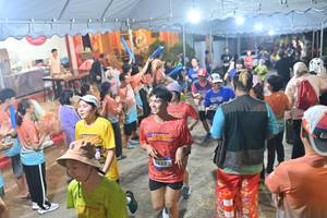 BIB: 3835
                            <button type="button" onclick="openModal(26242989)" class="btn btn-primary btn-sm float-right btn-popup" data-toggle="modal" data-target=".modal-high-quality">
                        <i class="fas fa-shopping-cart"></i> Add to Cart
                    </button>
                                            <button type="button" onclick="isThisMe(26242989, true)" class="btn btn-success btn-sm float-right btn-popup btn-isme hidden" data-toggle="tooltip" data-placement="bottom" title="นี่คือรูปของคุณใช่ไหม คลิกที่นี่เพื่อเอาเข้าอัลบั้ม">
                        <i class="fas fa-plus"></i> Add to album
                    </button>
                    <button type="button" onclick="isThisMe(26242989, false)" class="btn btn-warning btn-sm float-right btn-popup btn-isnotme hidden">
                        <i class="fas fa-ban"></i> Remove from album
                    </button>