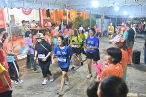 BIB: 3713, 4580
                            <button type="button" onclick="openModal(26253126)" class="btn btn-primary btn-sm float-right btn-popup" data-toggle="modal" data-target=".modal-high-quality">
                        <i class="fas fa-shopping-cart"></i> Add to Cart
                    </button>
                                            <button type="button" onclick="isThisMe(26253126, true)" class="btn btn-success btn-sm float-right btn-popup btn-isme hidden" data-toggle="tooltip" data-placement="bottom" title="นี่คือรูปของคุณใช่ไหม คลิกที่นี่เพื่อเอาเข้าอัลบั้ม">
                        <i class="fas fa-plus"></i> Add to album
                    </button>
                    <button type="button" onclick="isThisMe(26253126, false)" class="btn btn-warning btn-sm float-right btn-popup btn-isnotme hidden">
                        <i class="fas fa-ban"></i> Remove from album
                    </button>