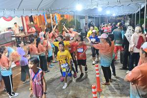 BIB: 3370, 3222
                            <button type="button" onclick="openModal(26243055)" class="btn btn-primary btn-sm float-right btn-popup" data-toggle="modal" data-target=".modal-high-quality">
                        <i class="fas fa-shopping-cart"></i> Add to Cart
                    </button>
                                            <button type="button" onclick="isThisMe(26243055, true)" class="btn btn-success btn-sm float-right btn-popup btn-isme hidden" data-toggle="tooltip" data-placement="bottom" title="นี่คือรูปของคุณใช่ไหม คลิกที่นี่เพื่อเอาเข้าอัลบั้ม">
                        <i class="fas fa-plus"></i> Add to album
                    </button>
                    <button type="button" onclick="isThisMe(26243055, false)" class="btn btn-warning btn-sm float-right btn-popup btn-isnotme hidden">
                        <i class="fas fa-ban"></i> Remove from album
                    </button>