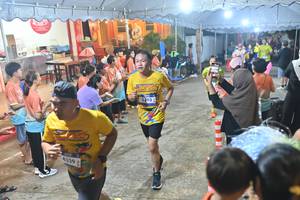 BIB: 4339, 3893
                            <button type="button" onclick="openModal(26242583)" class="btn btn-primary btn-sm float-right btn-popup" data-toggle="modal" data-target=".modal-high-quality">
                        <i class="fas fa-shopping-cart"></i> Add to Cart
                    </button>
                                            <button type="button" onclick="isThisMe(26242583, true)" class="btn btn-success btn-sm float-right btn-popup btn-isme hidden" data-toggle="tooltip" data-placement="bottom" title="นี่คือรูปของคุณใช่ไหม คลิกที่นี่เพื่อเอาเข้าอัลบั้ม">
                        <i class="fas fa-plus"></i> Add to album
                    </button>
                    <button type="button" onclick="isThisMe(26242583, false)" class="btn btn-warning btn-sm float-right btn-popup btn-isnotme hidden">
                        <i class="fas fa-ban"></i> Remove from album
                    </button>