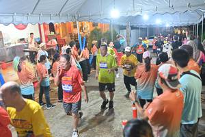 BIB: 4442, 4512
                            <button type="button" onclick="openModal(26251636)" class="btn btn-primary btn-sm float-right btn-popup" data-toggle="modal" data-target=".modal-high-quality">
                        <i class="fas fa-shopping-cart"></i> Add to Cart
                    </button>
                                            <button type="button" onclick="isThisMe(26251636, true)" class="btn btn-success btn-sm float-right btn-popup btn-isme hidden" data-toggle="tooltip" data-placement="bottom" title="นี่คือรูปของคุณใช่ไหม คลิกที่นี่เพื่อเอาเข้าอัลบั้ม">
                        <i class="fas fa-plus"></i> Add to album
                    </button>
                    <button type="button" onclick="isThisMe(26251636, false)" class="btn btn-warning btn-sm float-right btn-popup btn-isnotme hidden">
                        <i class="fas fa-ban"></i> Remove from album
                    </button>