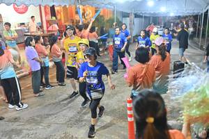 BIB: 3557
                            <button type="button" onclick="openModal(26252501)" class="btn btn-primary btn-sm float-right btn-popup" data-toggle="modal" data-target=".modal-high-quality">
                        <i class="fas fa-shopping-cart"></i> Add to Cart
                    </button>
                                            <button type="button" onclick="isThisMe(26252501, true)" class="btn btn-success btn-sm float-right btn-popup btn-isme hidden" data-toggle="tooltip" data-placement="bottom" title="นี่คือรูปของคุณใช่ไหม คลิกที่นี่เพื่อเอาเข้าอัลบั้ม">
                        <i class="fas fa-plus"></i> Add to album
                    </button>
                    <button type="button" onclick="isThisMe(26252501, false)" class="btn btn-warning btn-sm float-right btn-popup btn-isnotme hidden">
                        <i class="fas fa-ban"></i> Remove from album
                    </button>