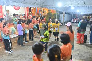 BIB: 3390
                            <button type="button" onclick="openModal(26253244)" class="btn btn-primary btn-sm float-right btn-popup" data-toggle="modal" data-target=".modal-high-quality">
                        <i class="fas fa-shopping-cart"></i> Add to Cart
                    </button>
                                            <button type="button" onclick="isThisMe(26253244, true)" class="btn btn-success btn-sm float-right btn-popup btn-isme hidden" data-toggle="tooltip" data-placement="bottom" title="นี่คือรูปของคุณใช่ไหม คลิกที่นี่เพื่อเอาเข้าอัลบั้ม">
                        <i class="fas fa-plus"></i> Add to album
                    </button>
                    <button type="button" onclick="isThisMe(26253244, false)" class="btn btn-warning btn-sm float-right btn-popup btn-isnotme hidden">
                        <i class="fas fa-ban"></i> Remove from album
                    </button>