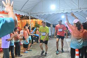 BIB: 4124, 4075
                            <button type="button" onclick="openModal(26240960)" class="btn btn-primary btn-sm float-right btn-popup" data-toggle="modal" data-target=".modal-high-quality">
                        <i class="fas fa-shopping-cart"></i> Add to Cart
                    </button>
                                            <button type="button" onclick="isThisMe(26240960, true)" class="btn btn-success btn-sm float-right btn-popup btn-isme hidden" data-toggle="tooltip" data-placement="bottom" title="นี่คือรูปของคุณใช่ไหม คลิกที่นี่เพื่อเอาเข้าอัลบั้ม">
                        <i class="fas fa-plus"></i> Add to album
                    </button>
                    <button type="button" onclick="isThisMe(26240960, false)" class="btn btn-warning btn-sm float-right btn-popup btn-isnotme hidden">
                        <i class="fas fa-ban"></i> Remove from album
                    </button>