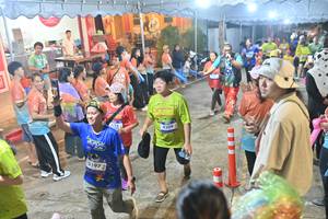 BIB: 3197, 125, 4209
                            <button type="button" onclick="openModal(26252066)" class="btn btn-primary btn-sm float-right btn-popup" data-toggle="modal" data-target=".modal-high-quality">
                        <i class="fas fa-shopping-cart"></i> Add to Cart
                    </button>
                                            <button type="button" onclick="isThisMe(26252066, true)" class="btn btn-success btn-sm float-right btn-popup btn-isme hidden" data-toggle="tooltip" data-placement="bottom" title="นี่คือรูปของคุณใช่ไหม คลิกที่นี่เพื่อเอาเข้าอัลบั้ม">
                        <i class="fas fa-plus"></i> Add to album
                    </button>
                    <button type="button" onclick="isThisMe(26252066, false)" class="btn btn-warning btn-sm float-right btn-popup btn-isnotme hidden">
                        <i class="fas fa-ban"></i> Remove from album
                    </button>