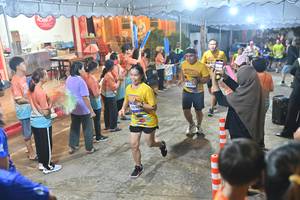 BIB: 3523, 433
                            <button type="button" onclick="openModal(26242560)" class="btn btn-primary btn-sm float-right btn-popup" data-toggle="modal" data-target=".modal-high-quality">
                        <i class="fas fa-shopping-cart"></i> Add to Cart
                    </button>
                                            <button type="button" onclick="isThisMe(26242560, true)" class="btn btn-success btn-sm float-right btn-popup btn-isme hidden" data-toggle="tooltip" data-placement="bottom" title="นี่คือรูปของคุณใช่ไหม คลิกที่นี่เพื่อเอาเข้าอัลบั้ม">
                        <i class="fas fa-plus"></i> Add to album
                    </button>
                    <button type="button" onclick="isThisMe(26242560, false)" class="btn btn-warning btn-sm float-right btn-popup btn-isnotme hidden">
                        <i class="fas fa-ban"></i> Remove from album
                    </button>