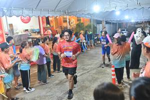 BIB: 4252
                            <button type="button" onclick="openModal(26242086)" class="btn btn-primary btn-sm float-right btn-popup" data-toggle="modal" data-target=".modal-high-quality">
                        <i class="fas fa-shopping-cart"></i> Add to Cart
                    </button>
                                            <button type="button" onclick="isThisMe(26242086, true)" class="btn btn-success btn-sm float-right btn-popup btn-isme hidden" data-toggle="tooltip" data-placement="bottom" title="นี่คือรูปของคุณใช่ไหม คลิกที่นี่เพื่อเอาเข้าอัลบั้ม">
                        <i class="fas fa-plus"></i> Add to album
                    </button>
                    <button type="button" onclick="isThisMe(26242086, false)" class="btn btn-warning btn-sm float-right btn-popup btn-isnotme hidden">
                        <i class="fas fa-ban"></i> Remove from album
                    </button>