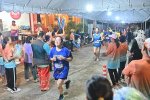 BIB: 4911
                            <button type="button" onclick="openModal(26242928)" class="btn btn-primary btn-sm float-right btn-popup" data-toggle="modal" data-target=".modal-high-quality">
                        <i class="fas fa-shopping-cart"></i> Add to Cart
                    </button>
                                            <button type="button" onclick="isThisMe(26242928, true)" class="btn btn-success btn-sm float-right btn-popup btn-isme hidden" data-toggle="tooltip" data-placement="bottom" title="นี่คือรูปของคุณใช่ไหม คลิกที่นี่เพื่อเอาเข้าอัลบั้ม">
                        <i class="fas fa-plus"></i> Add to album
                    </button>
                    <button type="button" onclick="isThisMe(26242928, false)" class="btn btn-warning btn-sm float-right btn-popup btn-isnotme hidden">
                        <i class="fas fa-ban"></i> Remove from album
                    </button>