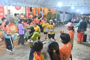 BIB: 3389, 23902
                            <button type="button" onclick="openModal(26253252)" class="btn btn-primary btn-sm float-right btn-popup" data-toggle="modal" data-target=".modal-high-quality">
                        <i class="fas fa-shopping-cart"></i> Add to Cart
                    </button>
                                            <button type="button" onclick="isThisMe(26253252, true)" class="btn btn-success btn-sm float-right btn-popup btn-isme hidden" data-toggle="tooltip" data-placement="bottom" title="นี่คือรูปของคุณใช่ไหม คลิกที่นี่เพื่อเอาเข้าอัลบั้ม">
                        <i class="fas fa-plus"></i> Add to album
                    </button>
                    <button type="button" onclick="isThisMe(26253252, false)" class="btn btn-warning btn-sm float-right btn-popup btn-isnotme hidden">
                        <i class="fas fa-ban"></i> Remove from album
                    </button>