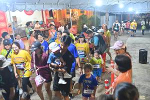 BIB: 380, 4624, 44262, 4808, 44321
                            <button type="button" onclick="openModal(26253402)" class="btn btn-primary btn-sm float-right btn-popup" data-toggle="modal" data-target=".modal-high-quality">
                        <i class="fas fa-shopping-cart"></i> Add to Cart
                    </button>
                                            <button type="button" onclick="isThisMe(26253402, true)" class="btn btn-success btn-sm float-right btn-popup btn-isme hidden" data-toggle="tooltip" data-placement="bottom" title="นี่คือรูปของคุณใช่ไหม คลิกที่นี่เพื่อเอาเข้าอัลบั้ม">
                        <i class="fas fa-plus"></i> Add to album
                    </button>
                    <button type="button" onclick="isThisMe(26253402, false)" class="btn btn-warning btn-sm float-right btn-popup btn-isnotme hidden">
                        <i class="fas fa-ban"></i> Remove from album
                    </button>