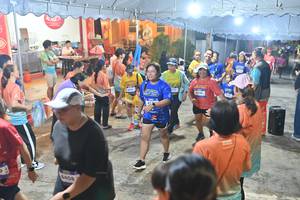 BIB: 408, 4190
                            <button type="button" onclick="openModal(26253168)" class="btn btn-primary btn-sm float-right btn-popup" data-toggle="modal" data-target=".modal-high-quality">
                        <i class="fas fa-shopping-cart"></i> Add to Cart
                    </button>
                                            <button type="button" onclick="isThisMe(26253168, true)" class="btn btn-success btn-sm float-right btn-popup btn-isme hidden" data-toggle="tooltip" data-placement="bottom" title="นี่คือรูปของคุณใช่ไหม คลิกที่นี่เพื่อเอาเข้าอัลบั้ม">
                        <i class="fas fa-plus"></i> Add to album
                    </button>
                    <button type="button" onclick="isThisMe(26253168, false)" class="btn btn-warning btn-sm float-right btn-popup btn-isnotme hidden">
                        <i class="fas fa-ban"></i> Remove from album
                    </button>