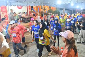 BIB: 3793, 417, 4195, 
                            <button type="button" onclick="openModal(26253522)" class="btn btn-primary btn-sm float-right btn-popup" data-toggle="modal" data-target=".modal-high-quality">
                        <i class="fas fa-shopping-cart"></i> Add to Cart
                    </button>
                                            <button type="button" onclick="isThisMe(26253522, true)" class="btn btn-success btn-sm float-right btn-popup btn-isme hidden" data-toggle="tooltip" data-placement="bottom" title="นี่คือรูปของคุณใช่ไหม คลิกที่นี่เพื่อเอาเข้าอัลบั้ม">
                        <i class="fas fa-plus"></i> Add to album
                    </button>
                    <button type="button" onclick="isThisMe(26253522, false)" class="btn btn-warning btn-sm float-right btn-popup btn-isnotme hidden">
                        <i class="fas fa-ban"></i> Remove from album
                    </button>