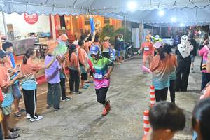 BIB: 194
                            <button type="button" onclick="openModal(26242105)" class="btn btn-primary btn-sm float-right btn-popup" data-toggle="modal" data-target=".modal-high-quality">
                        <i class="fas fa-shopping-cart"></i> Add to Cart
                    </button>
                                            <button type="button" onclick="isThisMe(26242105, true)" class="btn btn-success btn-sm float-right btn-popup btn-isme hidden" data-toggle="tooltip" data-placement="bottom" title="นี่คือรูปของคุณใช่ไหม คลิกที่นี่เพื่อเอาเข้าอัลบั้ม">
                        <i class="fas fa-plus"></i> Add to album
                    </button>
                    <button type="button" onclick="isThisMe(26242105, false)" class="btn btn-warning btn-sm float-right btn-popup btn-isnotme hidden">
                        <i class="fas fa-ban"></i> Remove from album
                    </button>