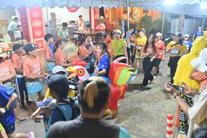 BIB: 3425
                            <button type="button" onclick="openModal(26251824)" class="btn btn-primary btn-sm float-right btn-popup" data-toggle="modal" data-target=".modal-high-quality">
                        <i class="fas fa-shopping-cart"></i> Add to Cart
                    </button>
                                            <button type="button" onclick="isThisMe(26251824, true)" class="btn btn-success btn-sm float-right btn-popup btn-isme hidden" data-toggle="tooltip" data-placement="bottom" title="นี่คือรูปของคุณใช่ไหม คลิกที่นี่เพื่อเอาเข้าอัลบั้ม">
                        <i class="fas fa-plus"></i> Add to album
                    </button>
                    <button type="button" onclick="isThisMe(26251824, false)" class="btn btn-warning btn-sm float-right btn-popup btn-isnotme hidden">
                        <i class="fas fa-ban"></i> Remove from album
                    </button>