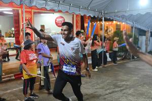 BIB: 4476
                            <button type="button" onclick="openModal(26240145)" class="btn btn-primary btn-sm float-right btn-popup" data-toggle="modal" data-target=".modal-high-quality">
                        <i class="fas fa-shopping-cart"></i> Add to Cart
                    </button>
                                            <button type="button" onclick="isThisMe(26240145, true)" class="btn btn-success btn-sm float-right btn-popup btn-isme hidden" data-toggle="tooltip" data-placement="bottom" title="นี่คือรูปของคุณใช่ไหม คลิกที่นี่เพื่อเอาเข้าอัลบั้ม">
                        <i class="fas fa-plus"></i> Add to album
                    </button>
                    <button type="button" onclick="isThisMe(26240145, false)" class="btn btn-warning btn-sm float-right btn-popup btn-isnotme hidden">
                        <i class="fas fa-ban"></i> Remove from album
                    </button>