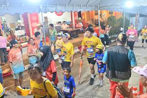 BIB: 2011, 4841
                            <button type="button" onclick="openModal(26253581)" class="btn btn-primary btn-sm float-right btn-popup" data-toggle="modal" data-target=".modal-high-quality">
                        <i class="fas fa-shopping-cart"></i> Add to Cart
                    </button>
                                            <button type="button" onclick="isThisMe(26253581, true)" class="btn btn-success btn-sm float-right btn-popup btn-isme hidden" data-toggle="tooltip" data-placement="bottom" title="นี่คือรูปของคุณใช่ไหม คลิกที่นี่เพื่อเอาเข้าอัลบั้ม">
                        <i class="fas fa-plus"></i> Add to album
                    </button>
                    <button type="button" onclick="isThisMe(26253581, false)" class="btn btn-warning btn-sm float-right btn-popup btn-isnotme hidden">
                        <i class="fas fa-ban"></i> Remove from album
                    </button>