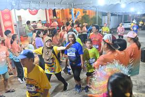 BIB: 3872, 1492
                            <button type="button" onclick="openModal(26252670)" class="btn btn-primary btn-sm float-right btn-popup" data-toggle="modal" data-target=".modal-high-quality">
                        <i class="fas fa-shopping-cart"></i> Add to Cart
                    </button>
                                            <button type="button" onclick="isThisMe(26252670, true)" class="btn btn-success btn-sm float-right btn-popup btn-isme hidden" data-toggle="tooltip" data-placement="bottom" title="นี่คือรูปของคุณใช่ไหม คลิกที่นี่เพื่อเอาเข้าอัลบั้ม">
                        <i class="fas fa-plus"></i> Add to album
                    </button>
                    <button type="button" onclick="isThisMe(26252670, false)" class="btn btn-warning btn-sm float-right btn-popup btn-isnotme hidden">
                        <i class="fas fa-ban"></i> Remove from album
                    </button>