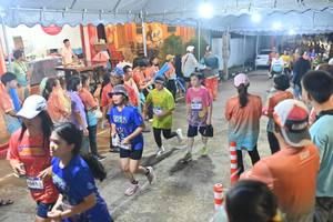 BIB: 1041, 4312
                            <button type="button" onclick="openModal(26251717)" class="btn btn-primary btn-sm float-right btn-popup" data-toggle="modal" data-target=".modal-high-quality">
                        <i class="fas fa-shopping-cart"></i> Add to Cart
                    </button>
                                            <button type="button" onclick="isThisMe(26251717, true)" class="btn btn-success btn-sm float-right btn-popup btn-isme hidden" data-toggle="tooltip" data-placement="bottom" title="นี่คือรูปของคุณใช่ไหม คลิกที่นี่เพื่อเอาเข้าอัลบั้ม">
                        <i class="fas fa-plus"></i> Add to album
                    </button>
                    <button type="button" onclick="isThisMe(26251717, false)" class="btn btn-warning btn-sm float-right btn-popup btn-isnotme hidden">
                        <i class="fas fa-ban"></i> Remove from album
                    </button>