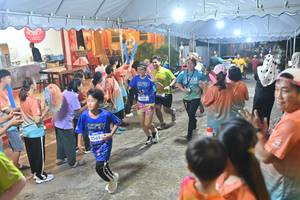 BIB: 3568, 3108
                            <button type="button" onclick="openModal(26242213)" class="btn btn-primary btn-sm float-right btn-popup" data-toggle="modal" data-target=".modal-high-quality">
                        <i class="fas fa-shopping-cart"></i> Add to Cart
                    </button>
                                            <button type="button" onclick="isThisMe(26242213, true)" class="btn btn-success btn-sm float-right btn-popup btn-isme hidden" data-toggle="tooltip" data-placement="bottom" title="นี่คือรูปของคุณใช่ไหม คลิกที่นี่เพื่อเอาเข้าอัลบั้ม">
                        <i class="fas fa-plus"></i> Add to album
                    </button>
                    <button type="button" onclick="isThisMe(26242213, false)" class="btn btn-warning btn-sm float-right btn-popup btn-isnotme hidden">
                        <i class="fas fa-ban"></i> Remove from album
                    </button>