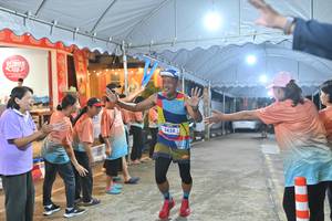 BIB: 3438
                            <button type="button" onclick="openModal(26241047)" class="btn btn-primary btn-sm float-right btn-popup" data-toggle="modal" data-target=".modal-high-quality">
                        <i class="fas fa-shopping-cart"></i> Add to Cart
                    </button>
                                            <button type="button" onclick="isThisMe(26241047, true)" class="btn btn-success btn-sm float-right btn-popup btn-isme hidden" data-toggle="tooltip" data-placement="bottom" title="นี่คือรูปของคุณใช่ไหม คลิกที่นี่เพื่อเอาเข้าอัลบั้ม">
                        <i class="fas fa-plus"></i> Add to album
                    </button>
                    <button type="button" onclick="isThisMe(26241047, false)" class="btn btn-warning btn-sm float-right btn-popup btn-isnotme hidden">
                        <i class="fas fa-ban"></i> Remove from album
                    </button>