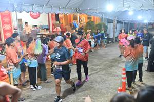 BIB: 475
                            <button type="button" onclick="openModal(26241899)" class="btn btn-primary btn-sm float-right btn-popup" data-toggle="modal" data-target=".modal-high-quality">
                        <i class="fas fa-shopping-cart"></i> Add to Cart
                    </button>
                                            <button type="button" onclick="isThisMe(26241899, true)" class="btn btn-success btn-sm float-right btn-popup btn-isme hidden" data-toggle="tooltip" data-placement="bottom" title="นี่คือรูปของคุณใช่ไหม คลิกที่นี่เพื่อเอาเข้าอัลบั้ม">
                        <i class="fas fa-plus"></i> Add to album
                    </button>
                    <button type="button" onclick="isThisMe(26241899, false)" class="btn btn-warning btn-sm float-right btn-popup btn-isnotme hidden">
                        <i class="fas fa-ban"></i> Remove from album
                    </button>