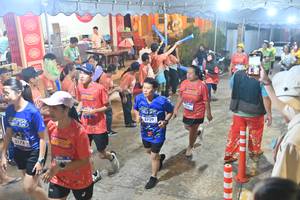 BIB: 3178, 3729
                            <button type="button" onclick="openModal(26251851)" class="btn btn-primary btn-sm float-right btn-popup" data-toggle="modal" data-target=".modal-high-quality">
                        <i class="fas fa-shopping-cart"></i> Add to Cart
                    </button>
                                            <button type="button" onclick="isThisMe(26251851, true)" class="btn btn-success btn-sm float-right btn-popup btn-isme hidden" data-toggle="tooltip" data-placement="bottom" title="นี่คือรูปของคุณใช่ไหม คลิกที่นี่เพื่อเอาเข้าอัลบั้ม">
                        <i class="fas fa-plus"></i> Add to album
                    </button>
                    <button type="button" onclick="isThisMe(26251851, false)" class="btn btn-warning btn-sm float-right btn-popup btn-isnotme hidden">
                        <i class="fas fa-ban"></i> Remove from album
                    </button>