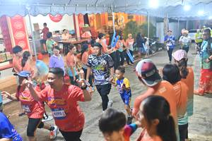 BIB: 4595, 4263
                            <button type="button" onclick="openModal(26252981)" class="btn btn-primary btn-sm float-right btn-popup" data-toggle="modal" data-target=".modal-high-quality">
                        <i class="fas fa-shopping-cart"></i> Add to Cart
                    </button>
                                            <button type="button" onclick="isThisMe(26252981, true)" class="btn btn-success btn-sm float-right btn-popup btn-isme hidden" data-toggle="tooltip" data-placement="bottom" title="นี่คือรูปของคุณใช่ไหม คลิกที่นี่เพื่อเอาเข้าอัลบั้ม">
                        <i class="fas fa-plus"></i> Add to album
                    </button>
                    <button type="button" onclick="isThisMe(26252981, false)" class="btn btn-warning btn-sm float-right btn-popup btn-isnotme hidden">
                        <i class="fas fa-ban"></i> Remove from album
                    </button>