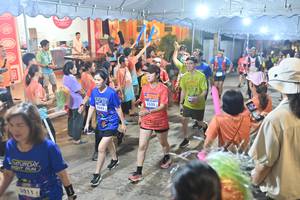 BIB: 1120, 2342, 3535
                            <button type="button" onclick="openModal(26252357)" class="btn btn-primary btn-sm float-right btn-popup" data-toggle="modal" data-target=".modal-high-quality">
                        <i class="fas fa-shopping-cart"></i> Add to Cart
                    </button>
                                            <button type="button" onclick="isThisMe(26252357, true)" class="btn btn-success btn-sm float-right btn-popup btn-isme hidden" data-toggle="tooltip" data-placement="bottom" title="นี่คือรูปของคุณใช่ไหม คลิกที่นี่เพื่อเอาเข้าอัลบั้ม">
                        <i class="fas fa-plus"></i> Add to album
                    </button>
                    <button type="button" onclick="isThisMe(26252357, false)" class="btn btn-warning btn-sm float-right btn-popup btn-isnotme hidden">
                        <i class="fas fa-ban"></i> Remove from album
                    </button>