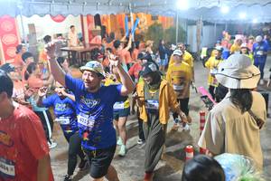 BIB: 884, 726, 4255, 307
                            <button type="button" onclick="openModal(26252147)" class="btn btn-primary btn-sm float-right btn-popup" data-toggle="modal" data-target=".modal-high-quality">
                        <i class="fas fa-shopping-cart"></i> Add to Cart
                    </button>
                                            <button type="button" onclick="isThisMe(26252147, true)" class="btn btn-success btn-sm float-right btn-popup btn-isme hidden" data-toggle="tooltip" data-placement="bottom" title="นี่คือรูปของคุณใช่ไหม คลิกที่นี่เพื่อเอาเข้าอัลบั้ม">
                        <i class="fas fa-plus"></i> Add to album
                    </button>
                    <button type="button" onclick="isThisMe(26252147, false)" class="btn btn-warning btn-sm float-right btn-popup btn-isnotme hidden">
                        <i class="fas fa-ban"></i> Remove from album
                    </button>