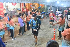 BIB: 617
                            <button type="button" onclick="openModal(26242725)" class="btn btn-primary btn-sm float-right btn-popup" data-toggle="modal" data-target=".modal-high-quality">
                        <i class="fas fa-shopping-cart"></i> Add to Cart
                    </button>
                                            <button type="button" onclick="isThisMe(26242725, true)" class="btn btn-success btn-sm float-right btn-popup btn-isme hidden" data-toggle="tooltip" data-placement="bottom" title="นี่คือรูปของคุณใช่ไหม คลิกที่นี่เพื่อเอาเข้าอัลบั้ม">
                        <i class="fas fa-plus"></i> Add to album
                    </button>
                    <button type="button" onclick="isThisMe(26242725, false)" class="btn btn-warning btn-sm float-right btn-popup btn-isnotme hidden">
                        <i class="fas fa-ban"></i> Remove from album
                    </button>