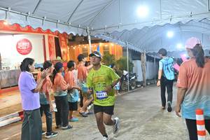 BIB: 3841
                            <button type="button" onclick="openModal(26240889)" class="btn btn-primary btn-sm float-right btn-popup" data-toggle="modal" data-target=".modal-high-quality">
                        <i class="fas fa-shopping-cart"></i> Add to Cart
                    </button>
                                            <button type="button" onclick="isThisMe(26240889, true)" class="btn btn-success btn-sm float-right btn-popup btn-isme hidden" data-toggle="tooltip" data-placement="bottom" title="นี่คือรูปของคุณใช่ไหม คลิกที่นี่เพื่อเอาเข้าอัลบั้ม">
                        <i class="fas fa-plus"></i> Add to album
                    </button>
                    <button type="button" onclick="isThisMe(26240889, false)" class="btn btn-warning btn-sm float-right btn-popup btn-isnotme hidden">
                        <i class="fas fa-ban"></i> Remove from album
                    </button>