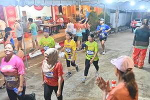 BIB: 3607, 606, 3766
                            <button type="button" onclick="openModal(26253599)" class="btn btn-primary btn-sm float-right btn-popup" data-toggle="modal" data-target=".modal-high-quality">
                        <i class="fas fa-shopping-cart"></i> Add to Cart
                    </button>
                                            <button type="button" onclick="isThisMe(26253599, true)" class="btn btn-success btn-sm float-right btn-popup btn-isme hidden" data-toggle="tooltip" data-placement="bottom" title="นี่คือรูปของคุณใช่ไหม คลิกที่นี่เพื่อเอาเข้าอัลบั้ม">
                        <i class="fas fa-plus"></i> Add to album
                    </button>
                    <button type="button" onclick="isThisMe(26253599, false)" class="btn btn-warning btn-sm float-right btn-popup btn-isnotme hidden">
                        <i class="fas fa-ban"></i> Remove from album
                    </button>