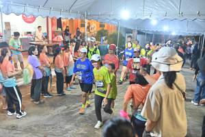 BIB: 305
                            <button type="button" onclick="openModal(26252314)" class="btn btn-primary btn-sm float-right btn-popup" data-toggle="modal" data-target=".modal-high-quality">
                        <i class="fas fa-shopping-cart"></i> Add to Cart
                    </button>
                                            <button type="button" onclick="isThisMe(26252314, true)" class="btn btn-success btn-sm float-right btn-popup btn-isme hidden" data-toggle="tooltip" data-placement="bottom" title="นี่คือรูปของคุณใช่ไหม คลิกที่นี่เพื่อเอาเข้าอัลบั้ม">
                        <i class="fas fa-plus"></i> Add to album
                    </button>
                    <button type="button" onclick="isThisMe(26252314, false)" class="btn btn-warning btn-sm float-right btn-popup btn-isnotme hidden">
                        <i class="fas fa-ban"></i> Remove from album
                    </button>