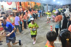 BIB: 3510
                            <button type="button" onclick="openModal(26242461)" class="btn btn-primary btn-sm float-right btn-popup" data-toggle="modal" data-target=".modal-high-quality">
                        <i class="fas fa-shopping-cart"></i> Add to Cart
                    </button>
                                            <button type="button" onclick="isThisMe(26242461, true)" class="btn btn-success btn-sm float-right btn-popup btn-isme hidden" data-toggle="tooltip" data-placement="bottom" title="นี่คือรูปของคุณใช่ไหม คลิกที่นี่เพื่อเอาเข้าอัลบั้ม">
                        <i class="fas fa-plus"></i> Add to album
                    </button>
                    <button type="button" onclick="isThisMe(26242461, false)" class="btn btn-warning btn-sm float-right btn-popup btn-isnotme hidden">
                        <i class="fas fa-ban"></i> Remove from album
                    </button>