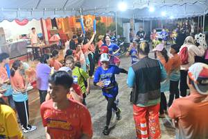 BIB: 
                            <button type="button" onclick="openModal(26242993)" class="btn btn-primary btn-sm float-right btn-popup" data-toggle="modal" data-target=".modal-high-quality">
                        <i class="fas fa-shopping-cart"></i> Add to Cart
                    </button>
                                            <button type="button" onclick="isThisMe(26242993, true)" class="btn btn-success btn-sm float-right btn-popup btn-isme hidden" data-toggle="tooltip" data-placement="bottom" title="นี่คือรูปของคุณใช่ไหม คลิกที่นี่เพื่อเอาเข้าอัลบั้ม">
                        <i class="fas fa-plus"></i> Add to album
                    </button>
                    <button type="button" onclick="isThisMe(26242993, false)" class="btn btn-warning btn-sm float-right btn-popup btn-isnotme hidden">
                        <i class="fas fa-ban"></i> Remove from album
                    </button>