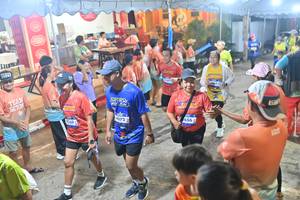 BIB: 1072, 656
                            <button type="button" onclick="openModal(26252884)" class="btn btn-primary btn-sm float-right btn-popup" data-toggle="modal" data-target=".modal-high-quality">
                        <i class="fas fa-shopping-cart"></i> Add to Cart
                    </button>
                                            <button type="button" onclick="isThisMe(26252884, true)" class="btn btn-success btn-sm float-right btn-popup btn-isme hidden" data-toggle="tooltip" data-placement="bottom" title="นี่คือรูปของคุณใช่ไหม คลิกที่นี่เพื่อเอาเข้าอัลบั้ม">
                        <i class="fas fa-plus"></i> Add to album
                    </button>
                    <button type="button" onclick="isThisMe(26252884, false)" class="btn btn-warning btn-sm float-right btn-popup btn-isnotme hidden">
                        <i class="fas fa-ban"></i> Remove from album
                    </button>