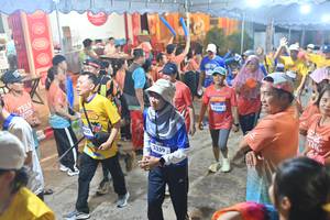 BIB: 3359, 1390
                            <button type="button" onclick="openModal(26252638)" class="btn btn-primary btn-sm float-right btn-popup" data-toggle="modal" data-target=".modal-high-quality">
                        <i class="fas fa-shopping-cart"></i> Add to Cart
                    </button>
                                            <button type="button" onclick="isThisMe(26252638, true)" class="btn btn-success btn-sm float-right btn-popup btn-isme hidden" data-toggle="tooltip" data-placement="bottom" title="นี่คือรูปของคุณใช่ไหม คลิกที่นี่เพื่อเอาเข้าอัลบั้ม">
                        <i class="fas fa-plus"></i> Add to album
                    </button>
                    <button type="button" onclick="isThisMe(26252638, false)" class="btn btn-warning btn-sm float-right btn-popup btn-isnotme hidden">
                        <i class="fas fa-ban"></i> Remove from album
                    </button>