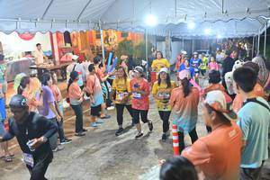 BIB: 1423
                            <button type="button" onclick="openModal(26251664)" class="btn btn-primary btn-sm float-right btn-popup" data-toggle="modal" data-target=".modal-high-quality">
                        <i class="fas fa-shopping-cart"></i> Add to Cart
                    </button>
                                            <button type="button" onclick="isThisMe(26251664, true)" class="btn btn-success btn-sm float-right btn-popup btn-isme hidden" data-toggle="tooltip" data-placement="bottom" title="นี่คือรูปของคุณใช่ไหม คลิกที่นี่เพื่อเอาเข้าอัลบั้ม">
                        <i class="fas fa-plus"></i> Add to album
                    </button>
                    <button type="button" onclick="isThisMe(26251664, false)" class="btn btn-warning btn-sm float-right btn-popup btn-isnotme hidden">
                        <i class="fas fa-ban"></i> Remove from album
                    </button>