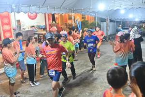 BIB: 854
                            <button type="button" onclick="openModal(26242177)" class="btn btn-primary btn-sm float-right btn-popup" data-toggle="modal" data-target=".modal-high-quality">
                        <i class="fas fa-shopping-cart"></i> Add to Cart
                    </button>
                                            <button type="button" onclick="isThisMe(26242177, true)" class="btn btn-success btn-sm float-right btn-popup btn-isme hidden" data-toggle="tooltip" data-placement="bottom" title="นี่คือรูปของคุณใช่ไหม คลิกที่นี่เพื่อเอาเข้าอัลบั้ม">
                        <i class="fas fa-plus"></i> Add to album
                    </button>
                    <button type="button" onclick="isThisMe(26242177, false)" class="btn btn-warning btn-sm float-right btn-popup btn-isnotme hidden">
                        <i class="fas fa-ban"></i> Remove from album
                    </button>