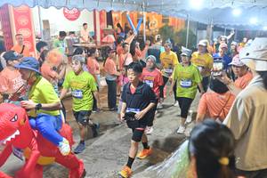 BIB: 347, 4034
                            <button type="button" onclick="openModal(26252259)" class="btn btn-primary btn-sm float-right btn-popup" data-toggle="modal" data-target=".modal-high-quality">
                        <i class="fas fa-shopping-cart"></i> Add to Cart
                    </button>
                                            <button type="button" onclick="isThisMe(26252259, true)" class="btn btn-success btn-sm float-right btn-popup btn-isme hidden" data-toggle="tooltip" data-placement="bottom" title="นี่คือรูปของคุณใช่ไหม คลิกที่นี่เพื่อเอาเข้าอัลบั้ม">
                        <i class="fas fa-plus"></i> Add to album
                    </button>
                    <button type="button" onclick="isThisMe(26252259, false)" class="btn btn-warning btn-sm float-right btn-popup btn-isnotme hidden">
                        <i class="fas fa-ban"></i> Remove from album
                    </button>