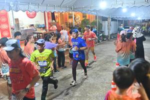 BIB: 3755
                            <button type="button" onclick="openModal(26242175)" class="btn btn-primary btn-sm float-right btn-popup" data-toggle="modal" data-target=".modal-high-quality">
                        <i class="fas fa-shopping-cart"></i> Add to Cart
                    </button>
                                            <button type="button" onclick="isThisMe(26242175, true)" class="btn btn-success btn-sm float-right btn-popup btn-isme hidden" data-toggle="tooltip" data-placement="bottom" title="นี่คือรูปของคุณใช่ไหม คลิกที่นี่เพื่อเอาเข้าอัลบั้ม">
                        <i class="fas fa-plus"></i> Add to album
                    </button>
                    <button type="button" onclick="isThisMe(26242175, false)" class="btn btn-warning btn-sm float-right btn-popup btn-isnotme hidden">
                        <i class="fas fa-ban"></i> Remove from album
                    </button>