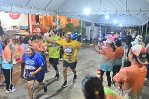 BIB: 4258, 4166
                            <button type="button" onclick="openModal(26242913)" class="btn btn-primary btn-sm float-right btn-popup" data-toggle="modal" data-target=".modal-high-quality">
                        <i class="fas fa-shopping-cart"></i> Add to Cart
                    </button>
                                            <button type="button" onclick="isThisMe(26242913, true)" class="btn btn-success btn-sm float-right btn-popup btn-isme hidden" data-toggle="tooltip" data-placement="bottom" title="นี่คือรูปของคุณใช่ไหม คลิกที่นี่เพื่อเอาเข้าอัลบั้ม">
                        <i class="fas fa-plus"></i> Add to album
                    </button>
                    <button type="button" onclick="isThisMe(26242913, false)" class="btn btn-warning btn-sm float-right btn-popup btn-isnotme hidden">
                        <i class="fas fa-ban"></i> Remove from album
                    </button>