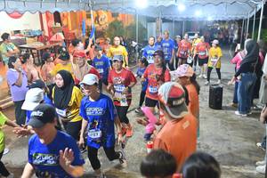 BIB: 4340, 782, 4182, 334
                            <button type="button" onclick="openModal(26252821)" class="btn btn-primary btn-sm float-right btn-popup" data-toggle="modal" data-target=".modal-high-quality">
                        <i class="fas fa-shopping-cart"></i> Add to Cart
                    </button>
                                            <button type="button" onclick="isThisMe(26252821, true)" class="btn btn-success btn-sm float-right btn-popup btn-isme hidden" data-toggle="tooltip" data-placement="bottom" title="นี่คือรูปของคุณใช่ไหม คลิกที่นี่เพื่อเอาเข้าอัลบั้ม">
                        <i class="fas fa-plus"></i> Add to album
                    </button>
                    <button type="button" onclick="isThisMe(26252821, false)" class="btn btn-warning btn-sm float-right btn-popup btn-isnotme hidden">
                        <i class="fas fa-ban"></i> Remove from album
                    </button>