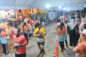 BIB: 3829
                            <button type="button" onclick="openModal(26243147)" class="btn btn-primary btn-sm float-right btn-popup" data-toggle="modal" data-target=".modal-high-quality">
                        <i class="fas fa-shopping-cart"></i> Add to Cart
                    </button>
                                            <button type="button" onclick="isThisMe(26243147, true)" class="btn btn-success btn-sm float-right btn-popup btn-isme hidden" data-toggle="tooltip" data-placement="bottom" title="นี่คือรูปของคุณใช่ไหม คลิกที่นี่เพื่อเอาเข้าอัลบั้ม">
                        <i class="fas fa-plus"></i> Add to album
                    </button>
                    <button type="button" onclick="isThisMe(26243147, false)" class="btn btn-warning btn-sm float-right btn-popup btn-isnotme hidden">
                        <i class="fas fa-ban"></i> Remove from album
                    </button>