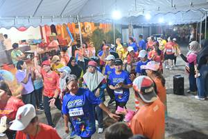 BIB: 4502
                            <button type="button" onclick="openModal(26252799)" class="btn btn-primary btn-sm float-right btn-popup" data-toggle="modal" data-target=".modal-high-quality">
                        <i class="fas fa-shopping-cart"></i> Add to Cart
                    </button>
                                            <button type="button" onclick="isThisMe(26252799, true)" class="btn btn-success btn-sm float-right btn-popup btn-isme hidden" data-toggle="tooltip" data-placement="bottom" title="นี่คือรูปของคุณใช่ไหม คลิกที่นี่เพื่อเอาเข้าอัลบั้ม">
                        <i class="fas fa-plus"></i> Add to album
                    </button>
                    <button type="button" onclick="isThisMe(26252799, false)" class="btn btn-warning btn-sm float-right btn-popup btn-isnotme hidden">
                        <i class="fas fa-ban"></i> Remove from album
                    </button>