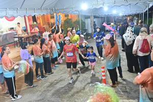 BIB: 31763
                            <button type="button" onclick="openModal(26243092)" class="btn btn-primary btn-sm float-right btn-popup" data-toggle="modal" data-target=".modal-high-quality">
                        <i class="fas fa-shopping-cart"></i> Add to Cart
                    </button>
                                            <button type="button" onclick="isThisMe(26243092, true)" class="btn btn-success btn-sm float-right btn-popup btn-isme hidden" data-toggle="tooltip" data-placement="bottom" title="นี่คือรูปของคุณใช่ไหม คลิกที่นี่เพื่อเอาเข้าอัลบั้ม">
                        <i class="fas fa-plus"></i> Add to album
                    </button>
                    <button type="button" onclick="isThisMe(26243092, false)" class="btn btn-warning btn-sm float-right btn-popup btn-isnotme hidden">
                        <i class="fas fa-ban"></i> Remove from album
                    </button>