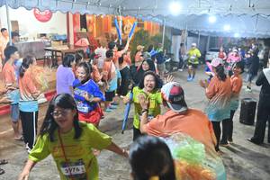 BIB: 3976
                            <button type="button" onclick="openModal(26242834)" class="btn btn-primary btn-sm float-right btn-popup" data-toggle="modal" data-target=".modal-high-quality">
                        <i class="fas fa-shopping-cart"></i> Add to Cart
                    </button>
                                            <button type="button" onclick="isThisMe(26242834, true)" class="btn btn-success btn-sm float-right btn-popup btn-isme hidden" data-toggle="tooltip" data-placement="bottom" title="นี่คือรูปของคุณใช่ไหม คลิกที่นี่เพื่อเอาเข้าอัลบั้ม">
                        <i class="fas fa-plus"></i> Add to album
                    </button>
                    <button type="button" onclick="isThisMe(26242834, false)" class="btn btn-warning btn-sm float-right btn-popup btn-isnotme hidden">
                        <i class="fas fa-ban"></i> Remove from album
                    </button>