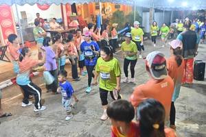 BIB: 3779
                            <button type="button" onclick="openModal(26252908)" class="btn btn-primary btn-sm float-right btn-popup" data-toggle="modal" data-target=".modal-high-quality">
                        <i class="fas fa-shopping-cart"></i> Add to Cart
                    </button>
                                            <button type="button" onclick="isThisMe(26252908, true)" class="btn btn-success btn-sm float-right btn-popup btn-isme hidden" data-toggle="tooltip" data-placement="bottom" title="นี่คือรูปของคุณใช่ไหม คลิกที่นี่เพื่อเอาเข้าอัลบั้ม">
                        <i class="fas fa-plus"></i> Add to album
                    </button>
                    <button type="button" onclick="isThisMe(26252908, false)" class="btn btn-warning btn-sm float-right btn-popup btn-isnotme hidden">
                        <i class="fas fa-ban"></i> Remove from album
                    </button>